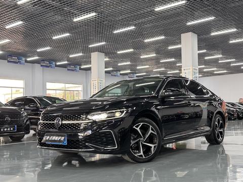 Volkswagen Passat 2023