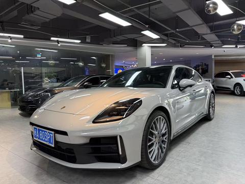 Porsche Panamera 2024
