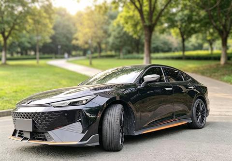 Changan UNI-V 2024