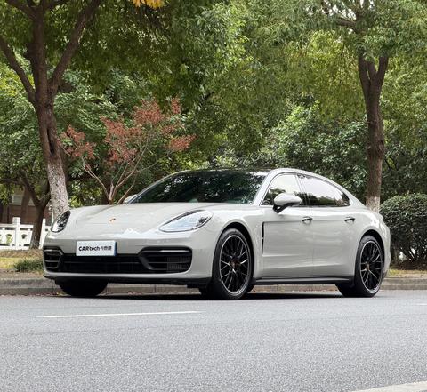Porsche Panamera 2023