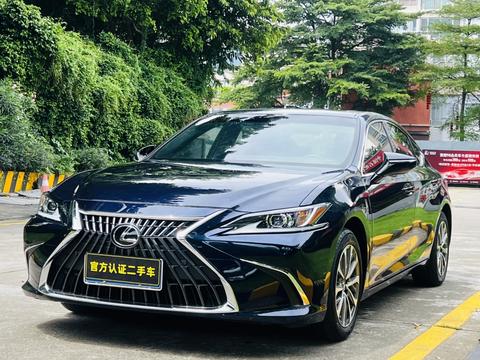 Lexus ES 2022