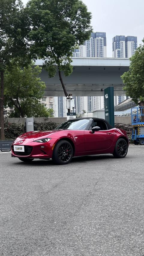 Mazda MX-5 2025