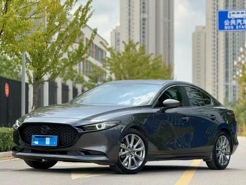 Mazda 3 Axela 2022