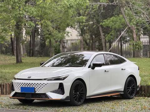 Changan UNI-V 2024
