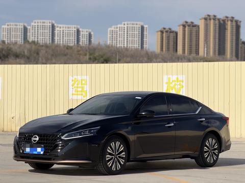 Nissan Teana 2025