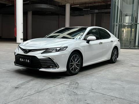 Toyota Camry 2021