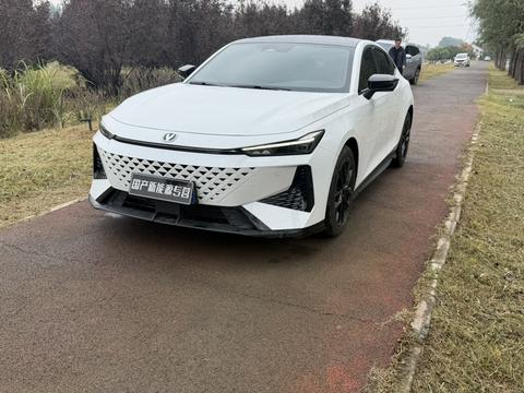 Changan UNI-V 2024