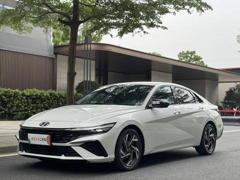 Hyundai Elantra 2023