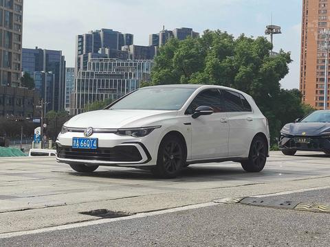 Volkswagen Golf 2021