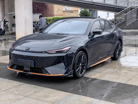 Changan UNI-V 2024