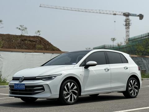 Volkswagen Golf 2025
