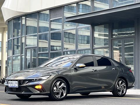 Hyundai Elantra 2023