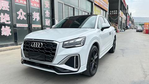 Audi Q2L 2022