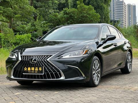 Lexus ES 2021