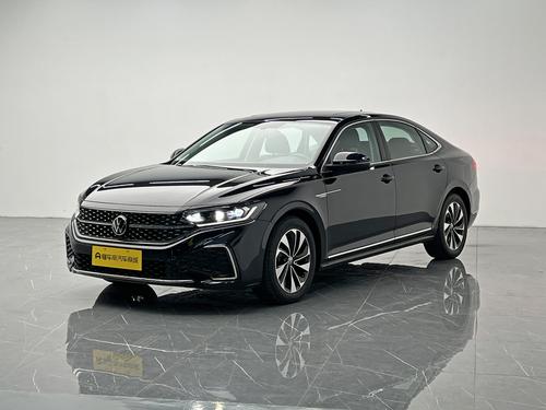 Volkswagen Passat 2023