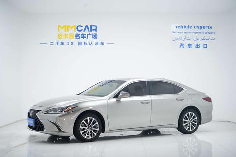 Lexus ES 2022