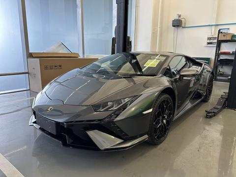 Lamborghini Huracan 2023