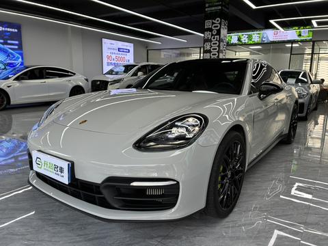 Porsche Panamera 2021