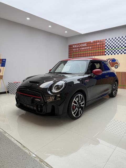MINI JCW 2023