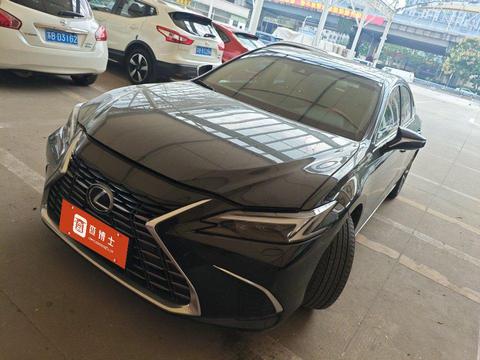 Lexus ES 2025