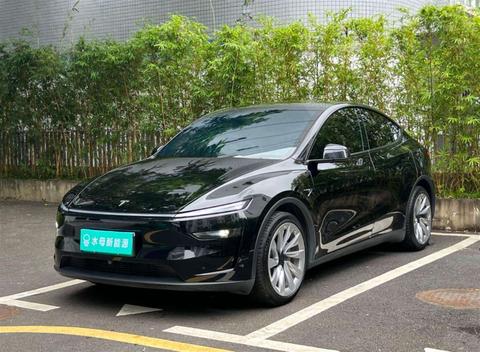 Tesla Model Y 2026