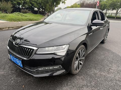 Skoda Superb 2025