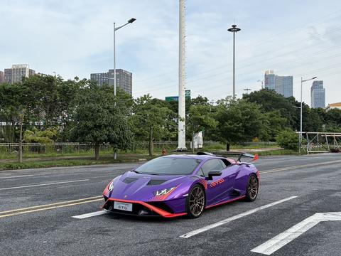 Lamborghini Huracan 2021