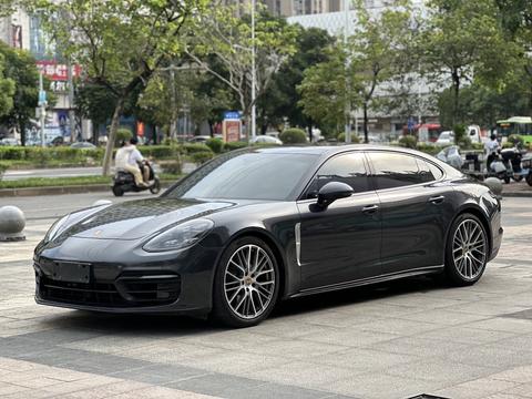 Porsche Panamera 2022