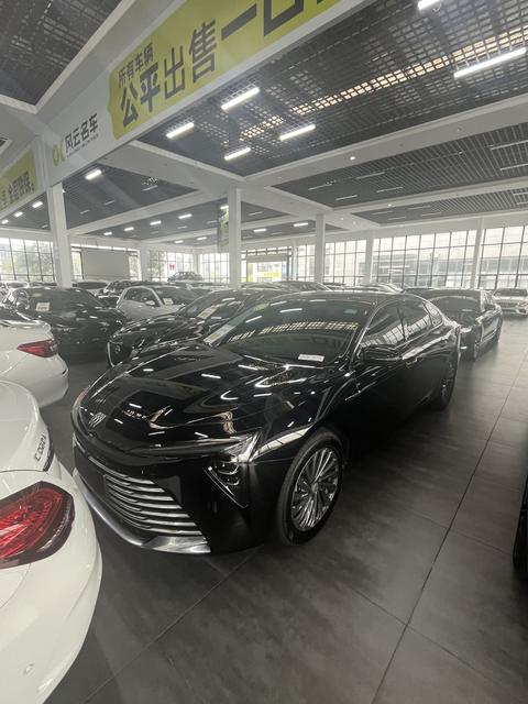 Buick LaCrosse 2025