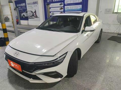 Hyundai Elantra 2023