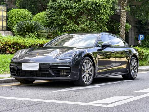 Porsche Panamera 2022