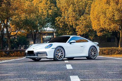 Porsche 911 2023