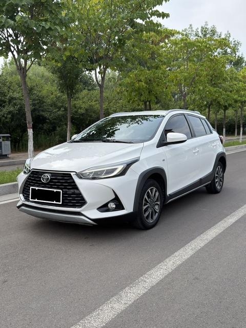 Toyota Yaris L 2022