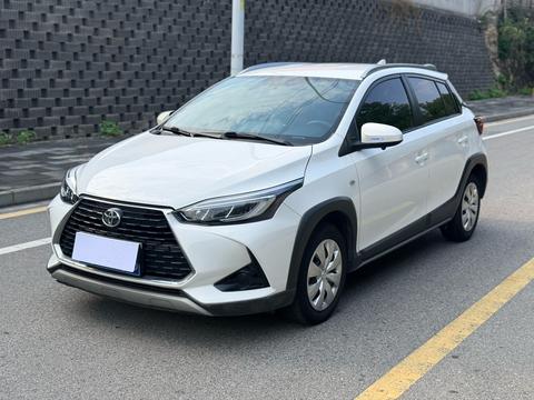Toyota Yaris L Hatchback 2022