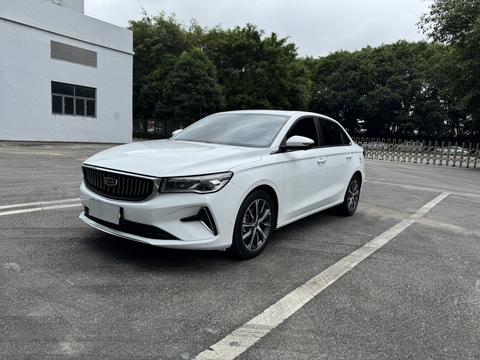 Geely Emgrand 2022