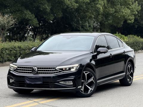 Volkswagen Magotan 2025