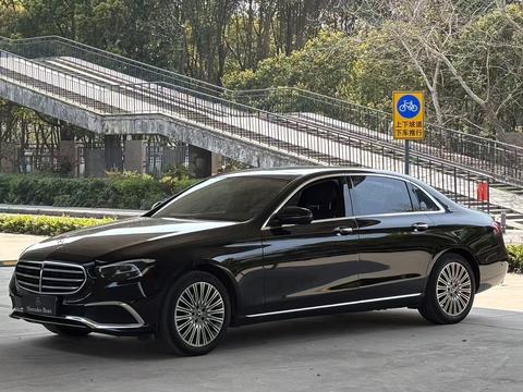 Mercedes-Benz E-Class 2022