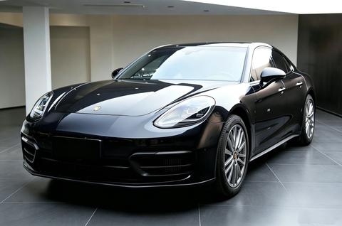 Porsche Panamera 2023