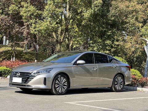 Nissan Teana 2025