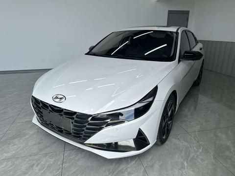 Hyundai Elantra 2022