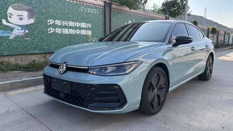 Volkswagen Passat 2024