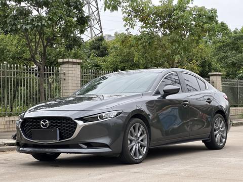 Mazda 3 Axela 2022