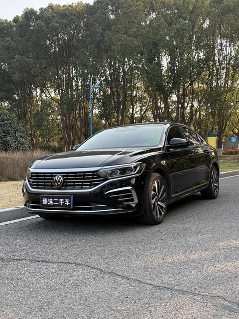 Volkswagen Passat 2022
