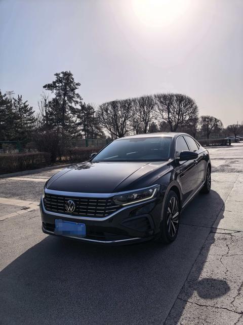 Volkswagen Passat 2023
