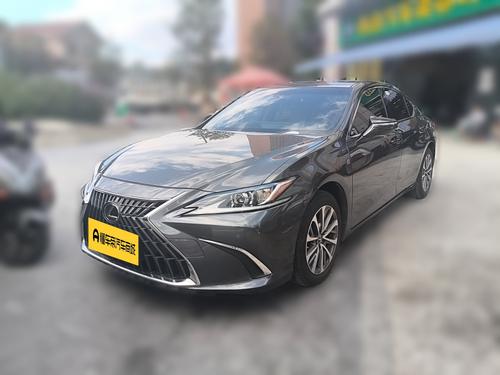 Lexus ES 2022