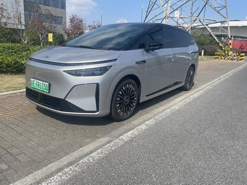 XPeng X9 2026