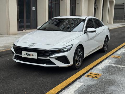 Hyundai Elantra 2023