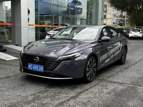 Nissan Teana 2026