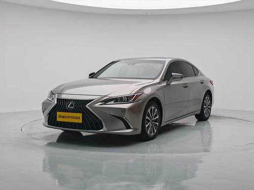 Lexus ES 2022