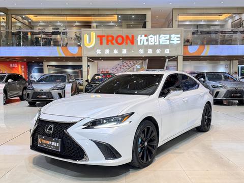 Lexus ES 2022